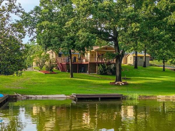 1.5 Acres of Land with Home for Auction in Hot Springs, Arkansas