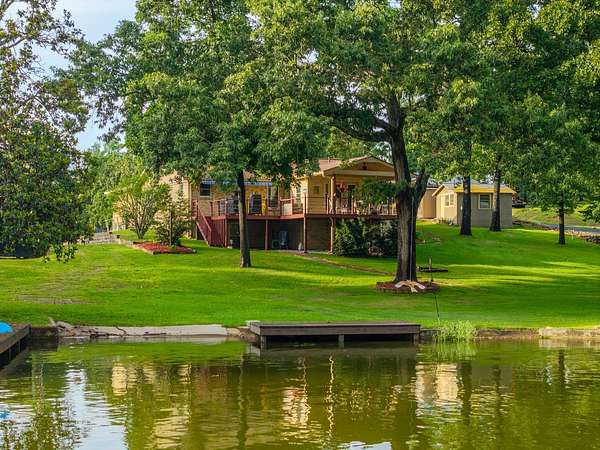 1.5 Acres of Land with Home for Auction in Hot Springs, Arkansas
