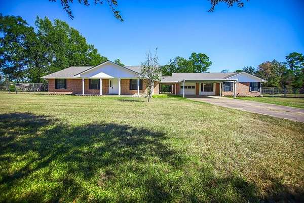1.75 Acres of Land with Home for Sale in Lufkin, Texas