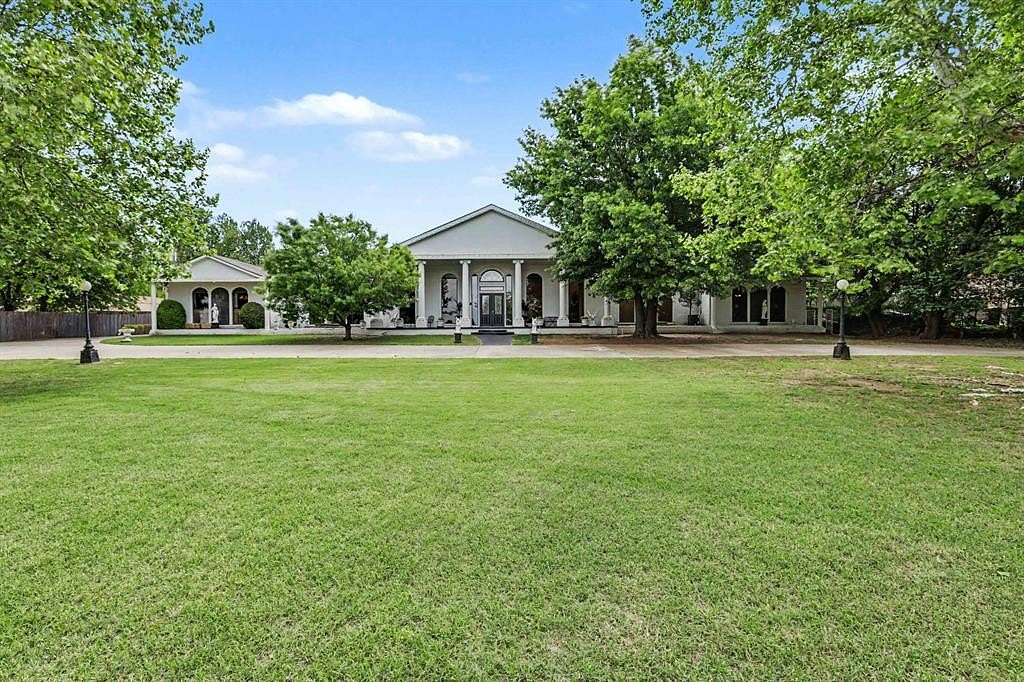 2.37 Acres of Land with Home for Sale in Oklahoma City, Oklahoma