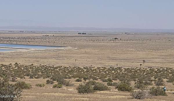 2.56 Acres of Land for Sale in Palmdale, California