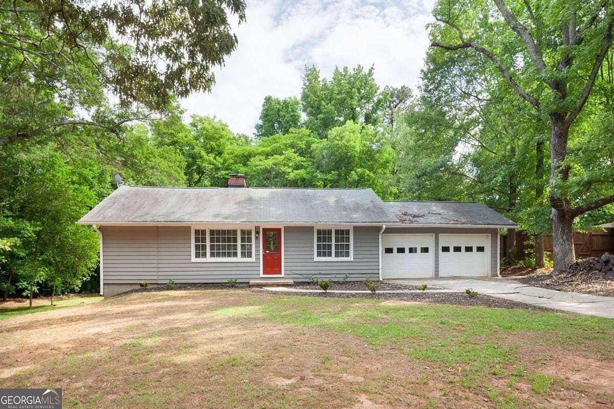 0.92 Acres of Residential Land for Sale in Roswell, Georgia