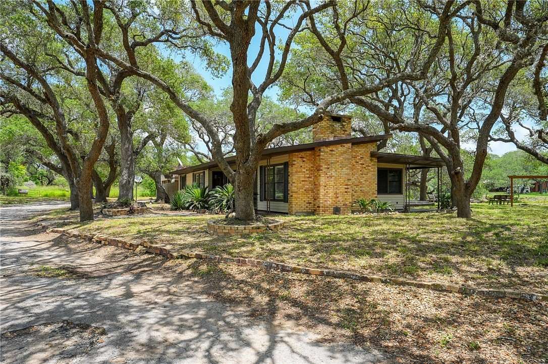 4.55 Acres of Land with Home for Sale in Ingleside, Texas