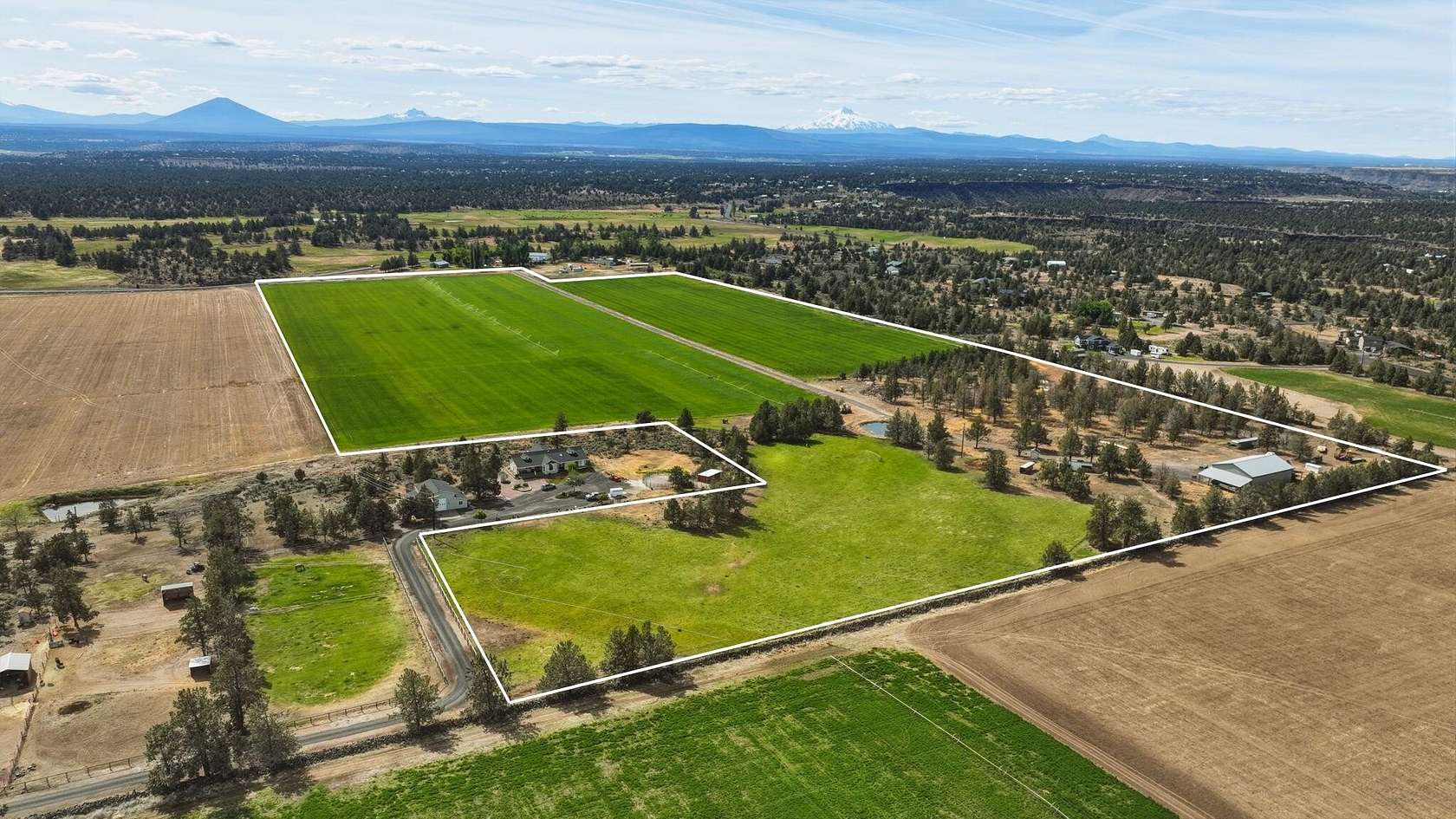 64 Acres of Agricultural Land for Sale in Terrebonne, Oregon