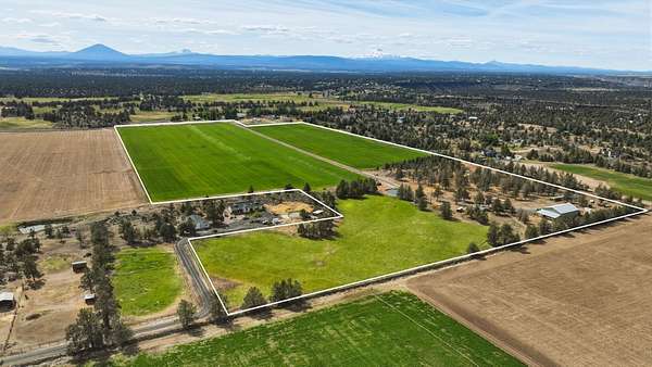 64 Acres of Agricultural Land for Sale in Terrebonne, Oregon