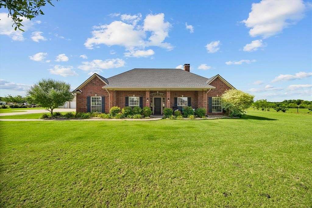 2.18 Acres of Land with Home for Sale in Caddo Mills, Texas