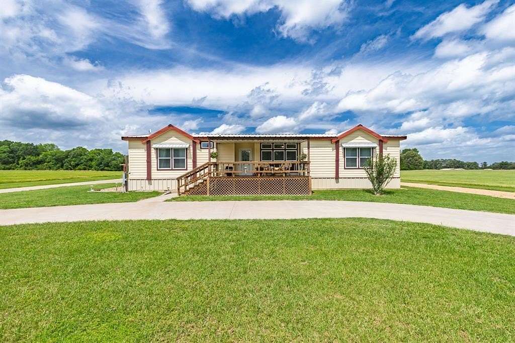 5.74 Acres of Land with Home for Sale in Alba, Texas