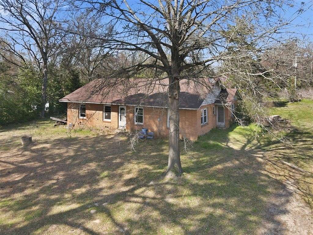 4.28 Acres of Land with Home for Sale in Pittsburg, Texas