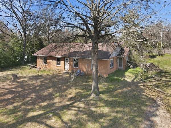 4.28 Acres of Land with Home for Sale in Pittsburg, Texas