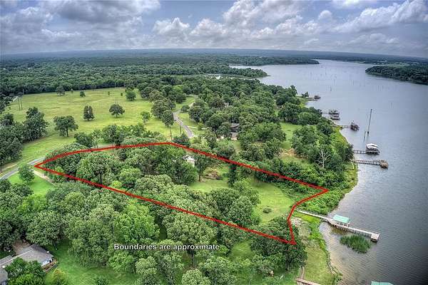 3.1 Acres of Land with Home for Sale in Yantis, Texas