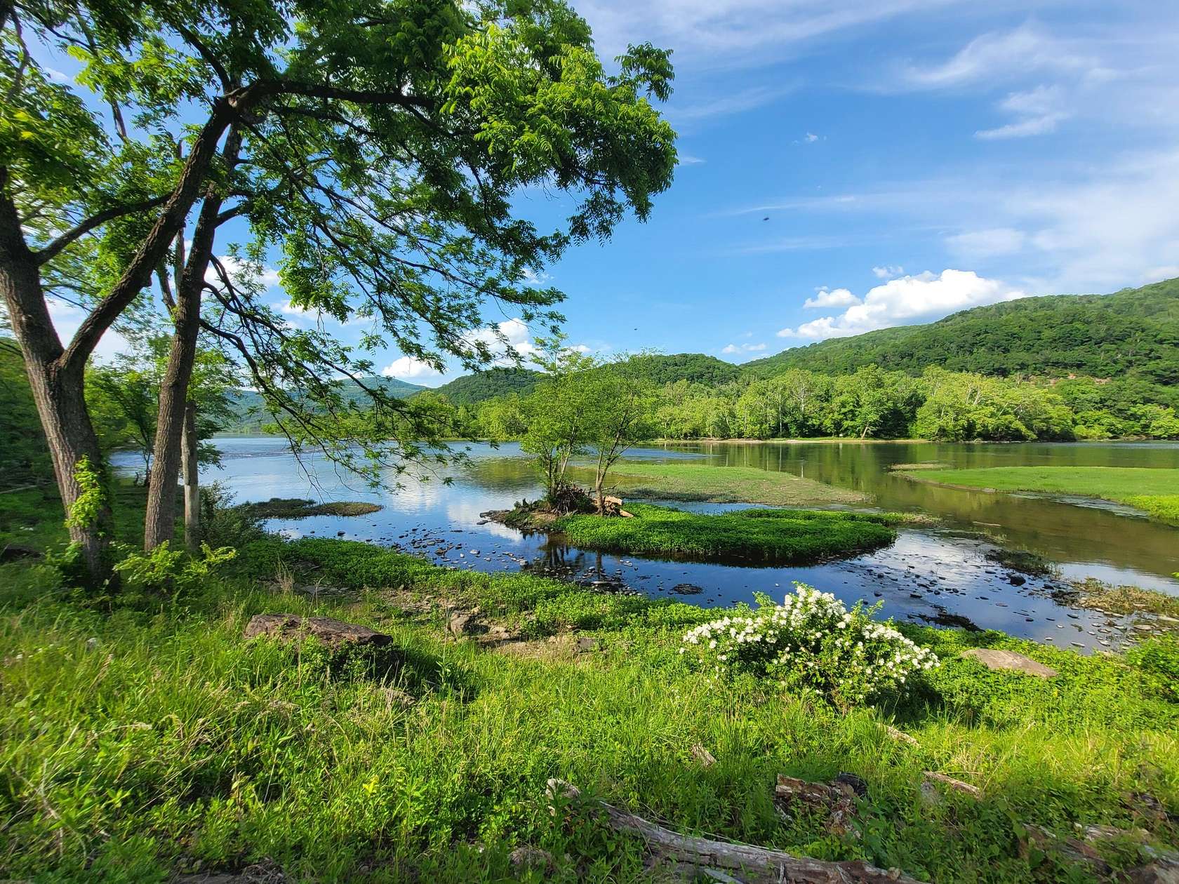 2.29 Acres of Residential Land for Sale in Hinton, West Virginia