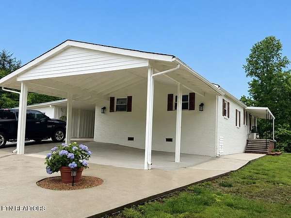 4.23 Acres of Land with Home for Sale in Maynardville, Tennessee
