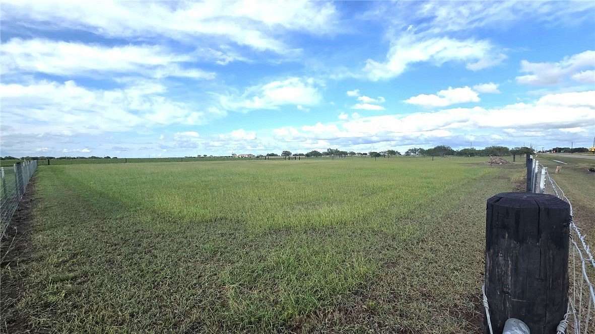 1.33 Acres of Residential Land for Sale in Bishop, Texas
