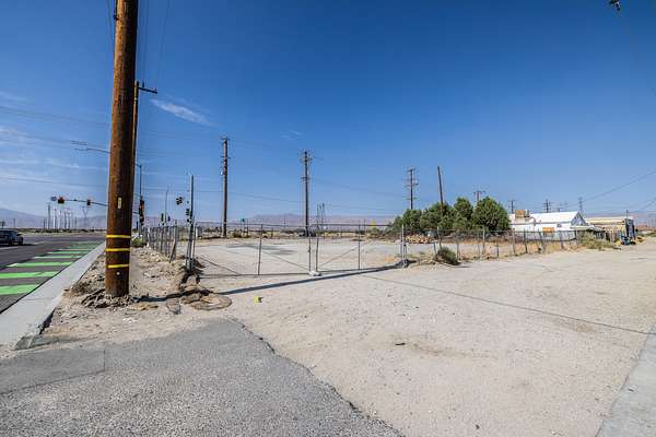 0.38 Acres of Land for Sale in Palm Springs, California