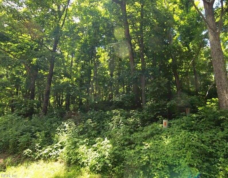 0.42 Acres of Residential Land for Sale in Roseland, Virginia