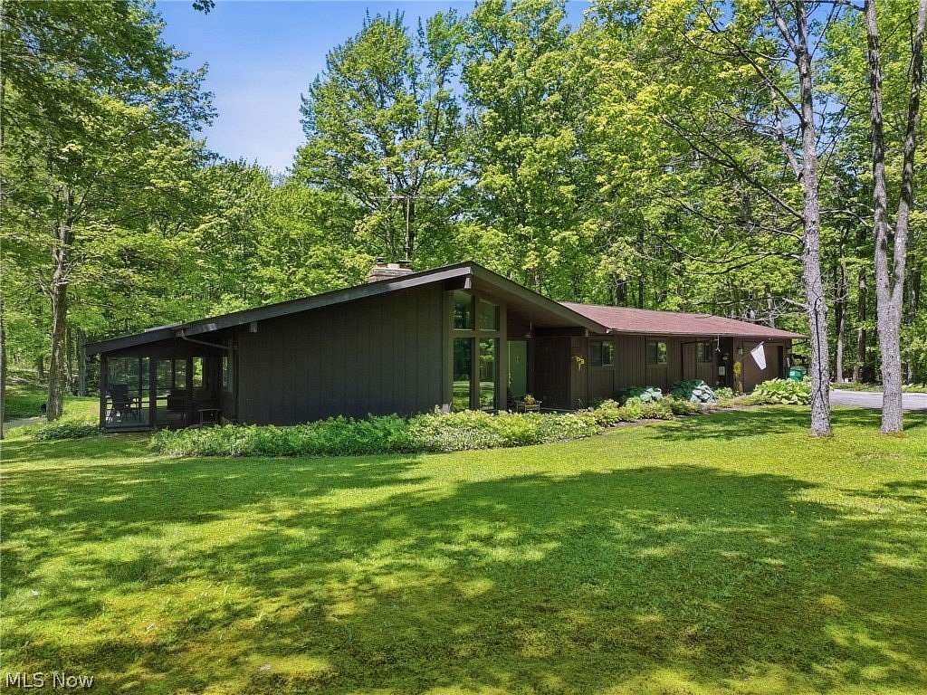 19.8 Acres of Land with Home for Sale in Madison, Ohio