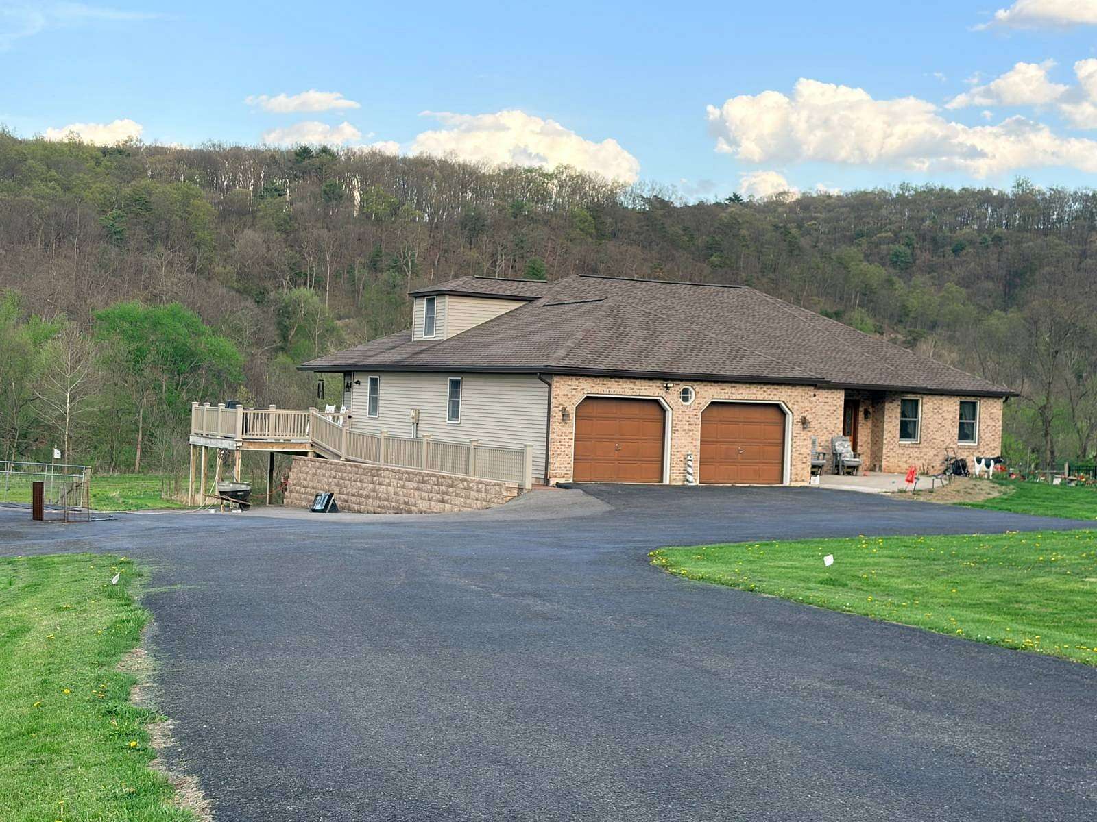 4.2 Acres of Land with Home for Sale in Selinsgrove, Pennsylvania