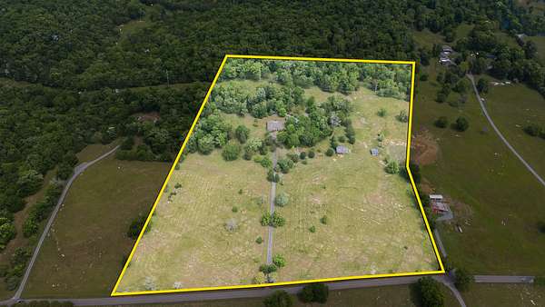 26.5 Acres of Land with Home for Auction in Fayetteville, Tennessee