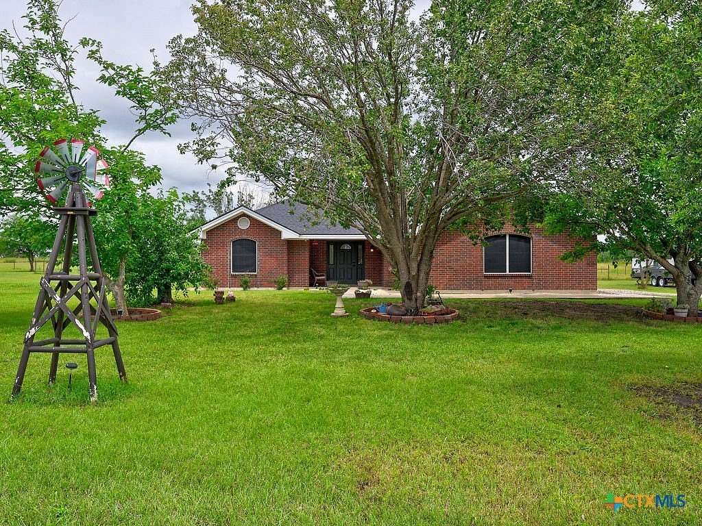 4.29 Acres of Land with Home for Sale in Temple, Texas