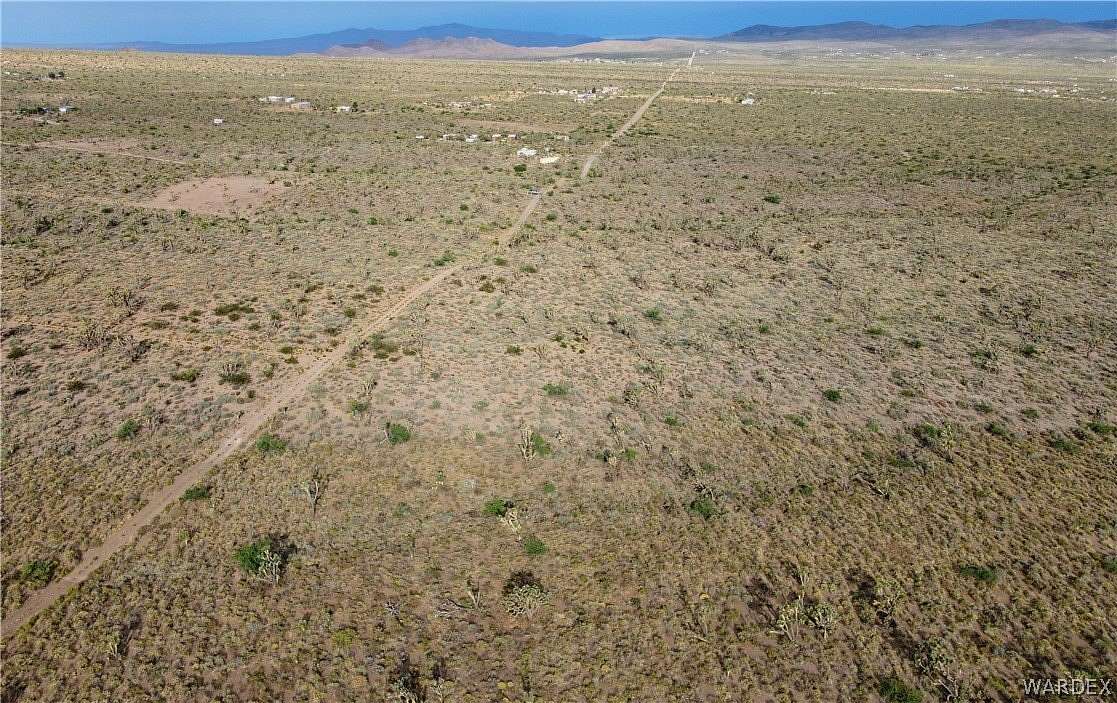 1 Acre of Residential Land for Sale in Dolan Springs, Arizona