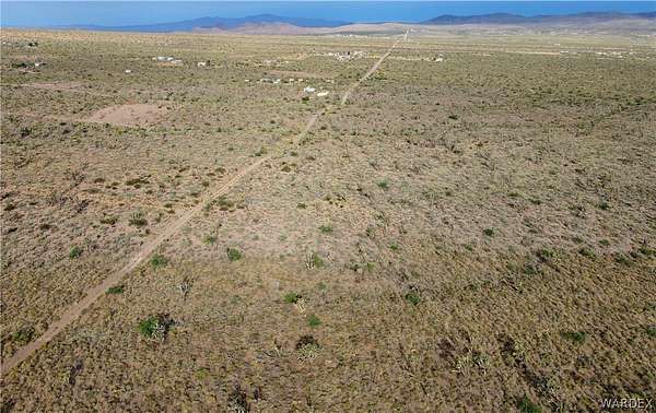 1 Acre of Residential Land for Sale in Dolan Springs, Arizona