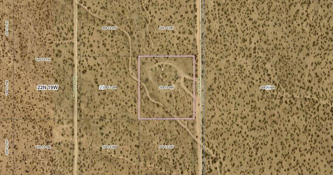 2.2 Acres of Residential Land for Sale in Golden Valley, Arizona