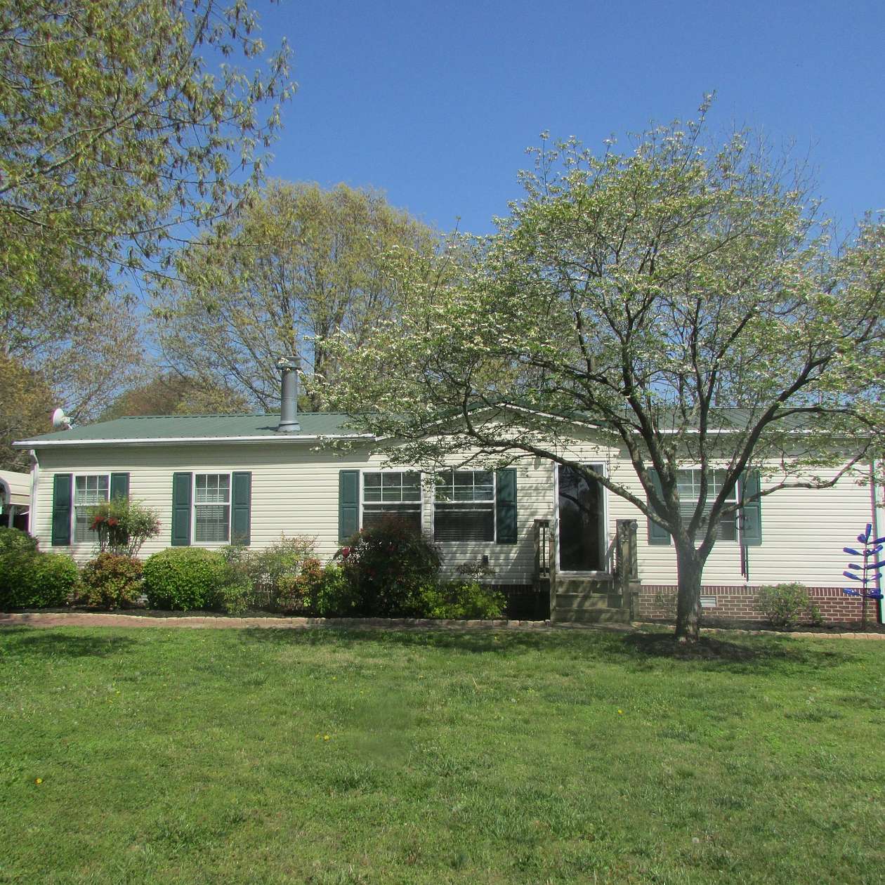 2.78 Acres of Land with Home for Sale in Ethridge, Tennessee