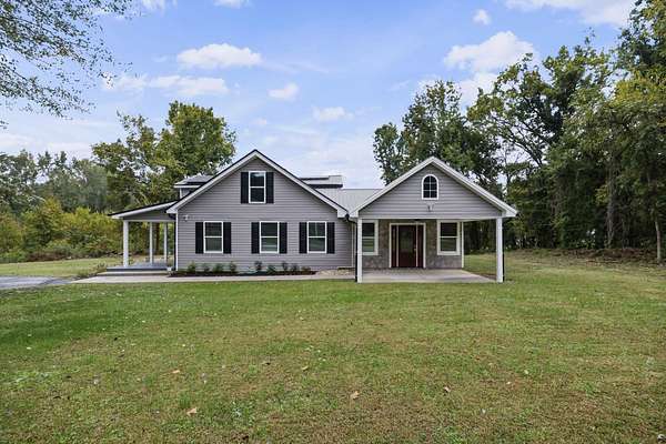 4 Acres of Land with Home for Sale in Millington, Tennessee