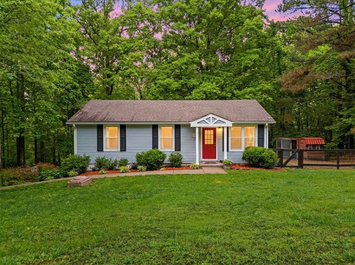 2.6 Acres of Land with Home for Sale in Ashland City, Tennessee