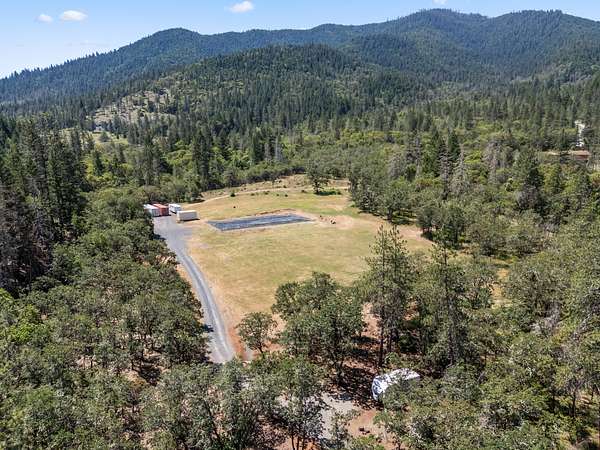 15 Acres of Recreational & Residential Land for Sale in Grants Pass, Oregon