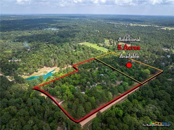 10.2 Acres of Land with Home for Sale in Columbus, Texas
