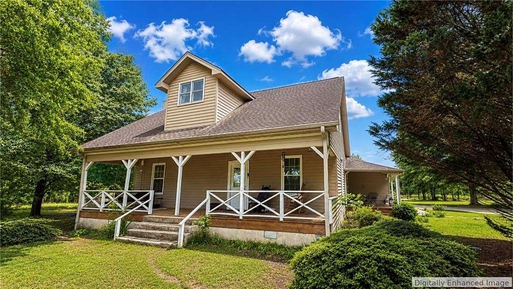 15 Acres of Land with Home for Sale in Alto, Georgia