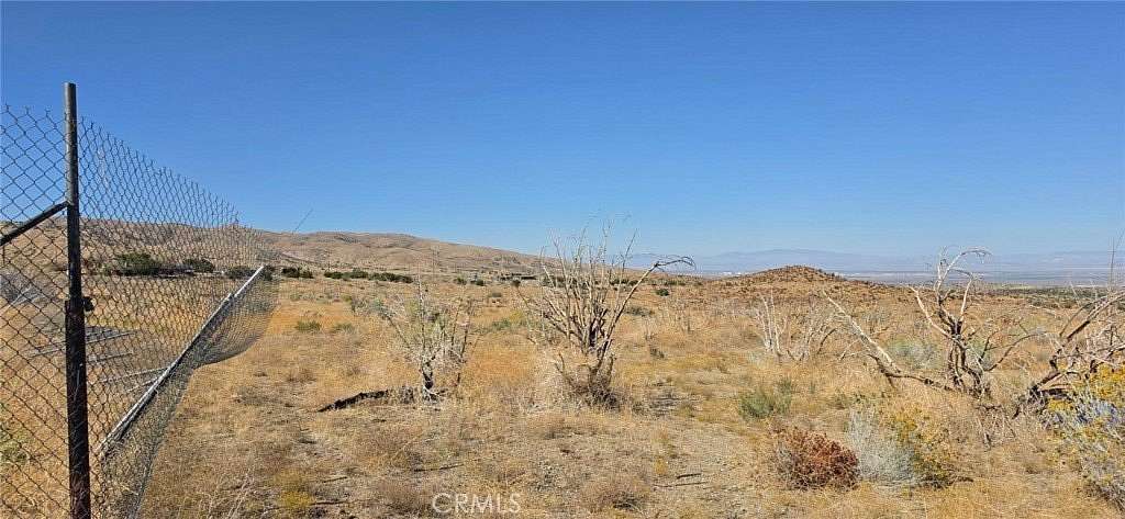 20 Acres of Land for Sale in Littlerock, California