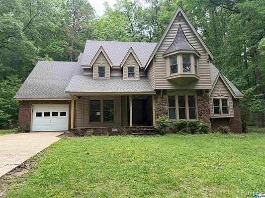 4.5 Acres of Land with Home for Sale in Fayette, Alabama