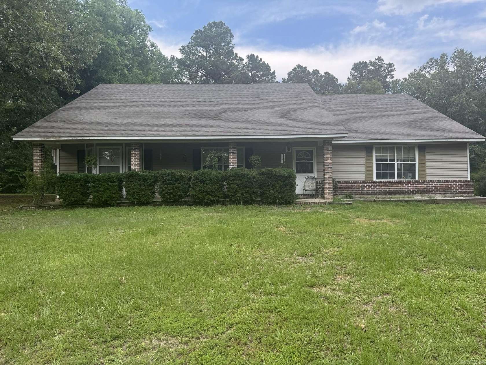 4.52 Acres of Land with Home for Sale in Fordyce, Arkansas