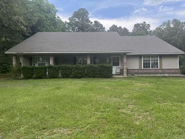 4.52 Acres of Land with Home for Sale in Fordyce, Arkansas