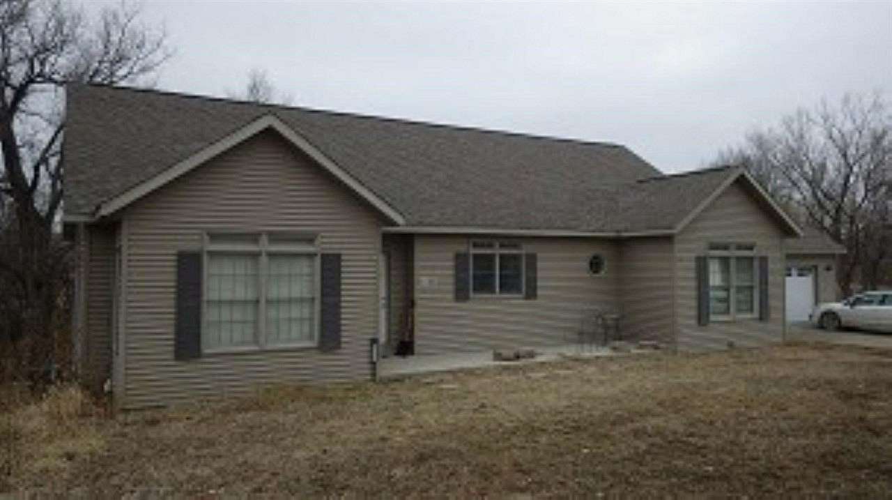 2.8 Acres of Land with Home for Sale in Riverside, Iowa
