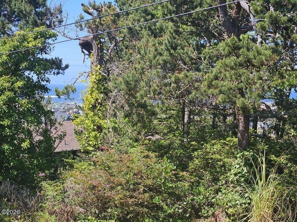 0.11 Acres of Residential Land for Sale in Newport, Oregon