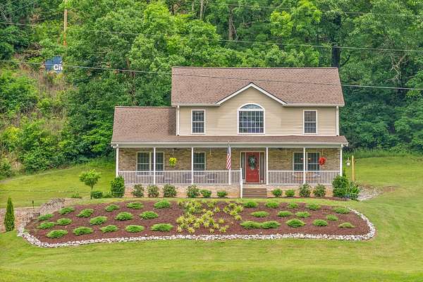 2.74 Acres of Land with Home for Sale in Gallatin, Tennessee