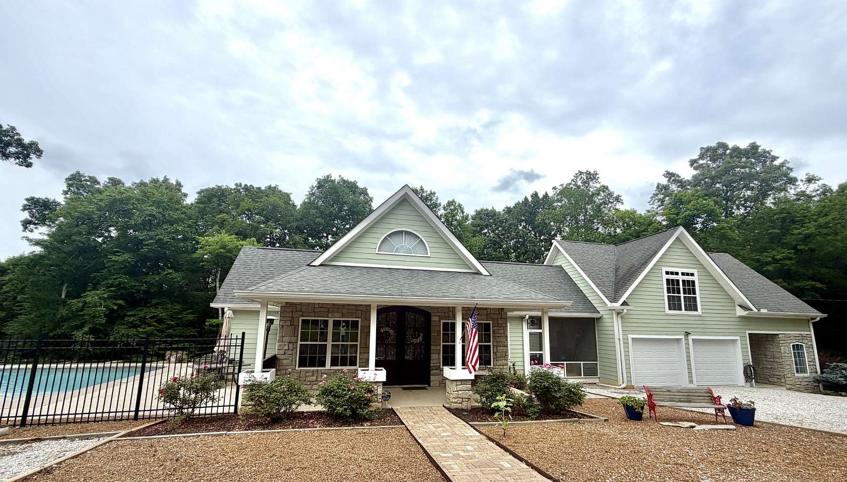 5 Acres of Land with Home for Sale in Dickson, Tennessee