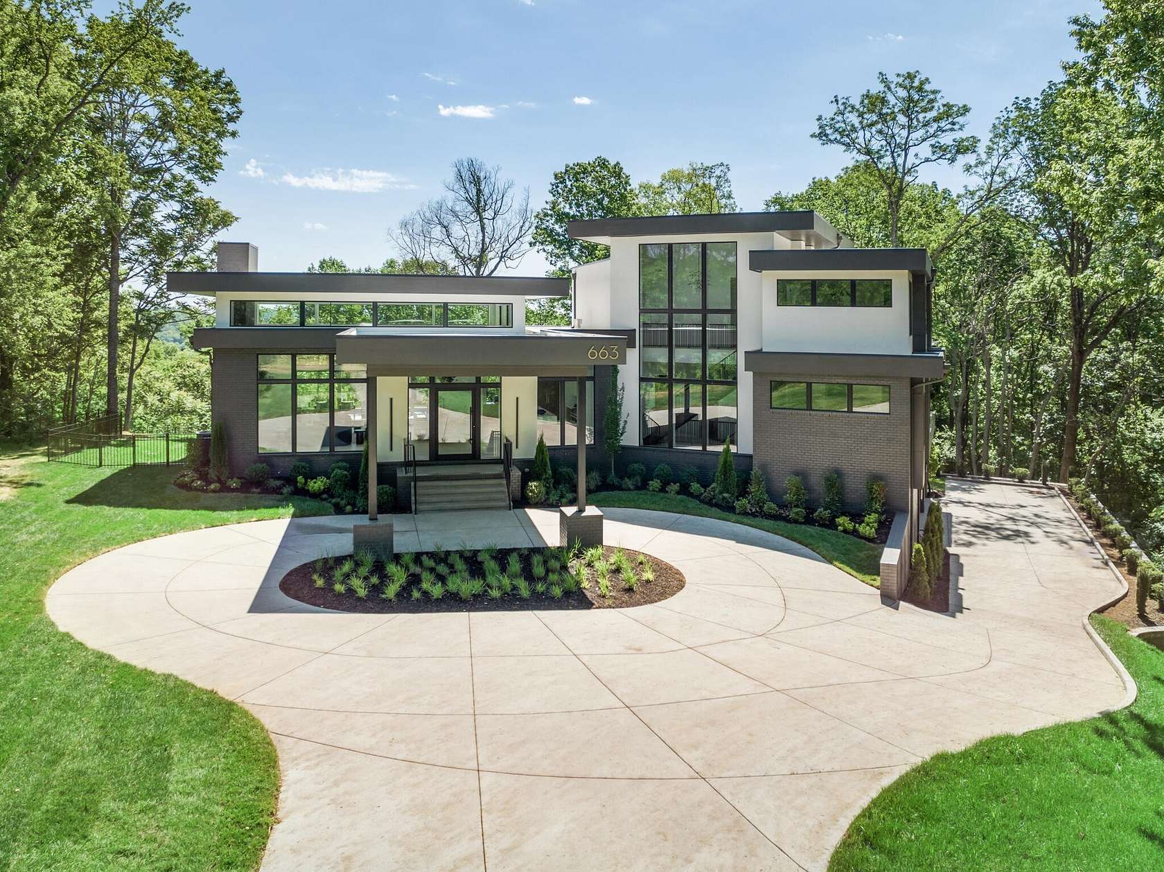 5 Acres of Land with Home for Sale in Nashville, Tennessee