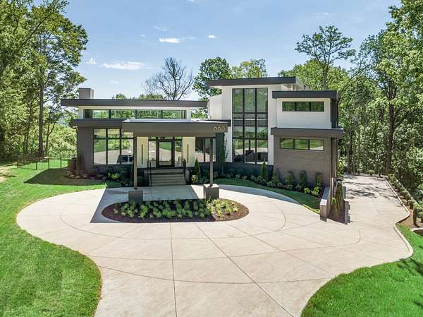 5 Acres of Land with Home for Sale in Nashville, Tennessee