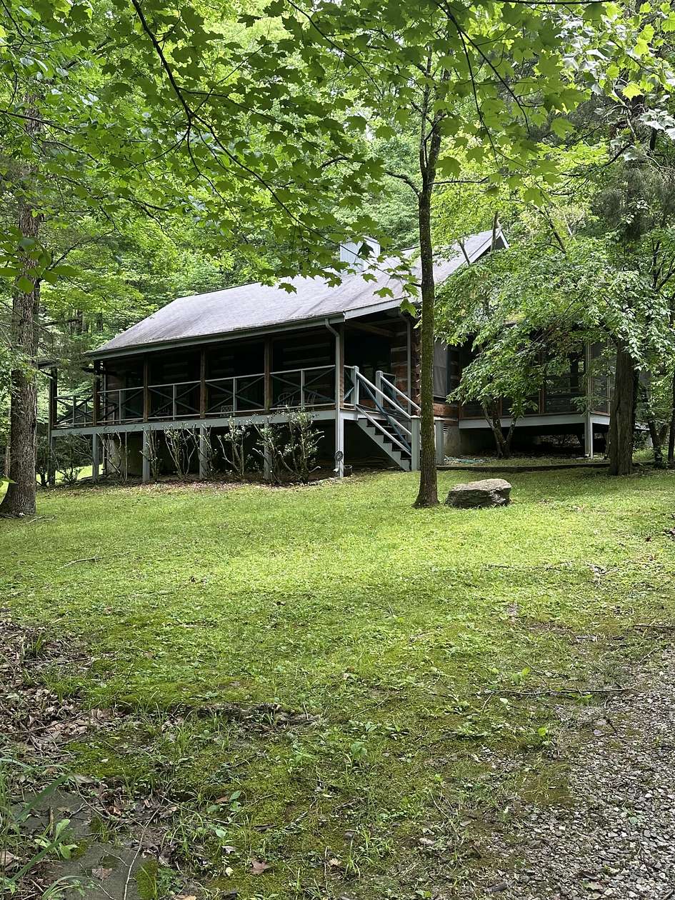 1.74 Acres of Land with Home for Sale in Kingston Springs, Tennessee