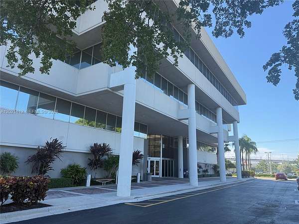 1.54 Acres of Commercial Land for Lease in Miami, Florida
