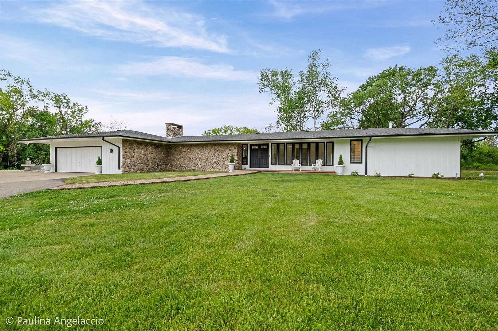 5 Acres of Land with Home for Sale in Barrington Hills, Illinois