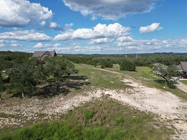 1 Acre of Residential Land for Sale in Canyon Lake, Texas