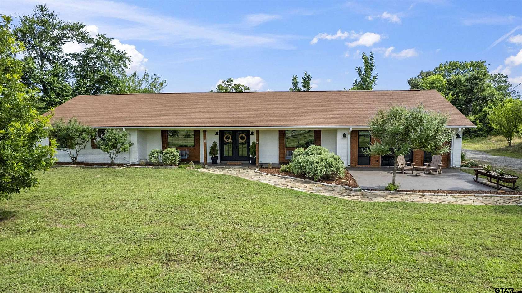 25 Acres of Recreational Land with Home for Sale in Athens, Texas