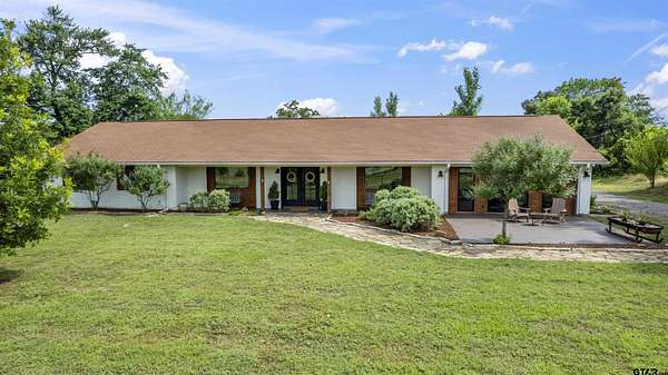 25 Acres of Recreational Land with Home for Sale in Athens, Texas