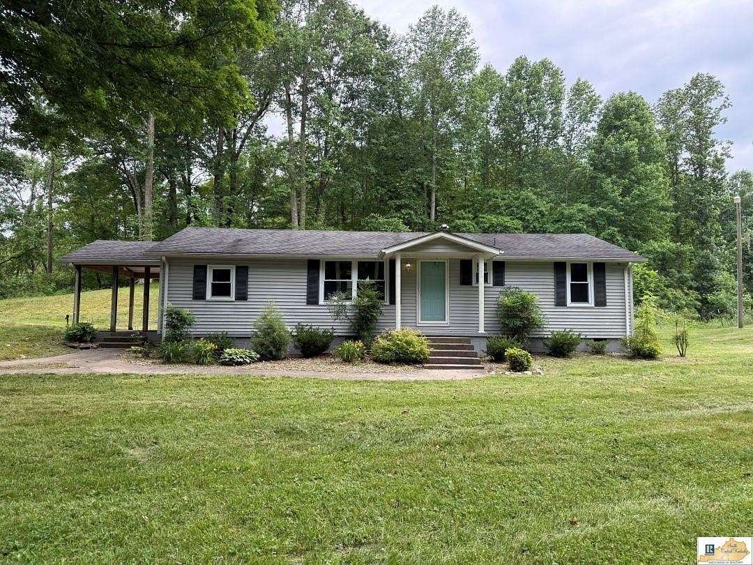 3.25 Acres of Land with Home for Sale in Munfordville, Kentucky