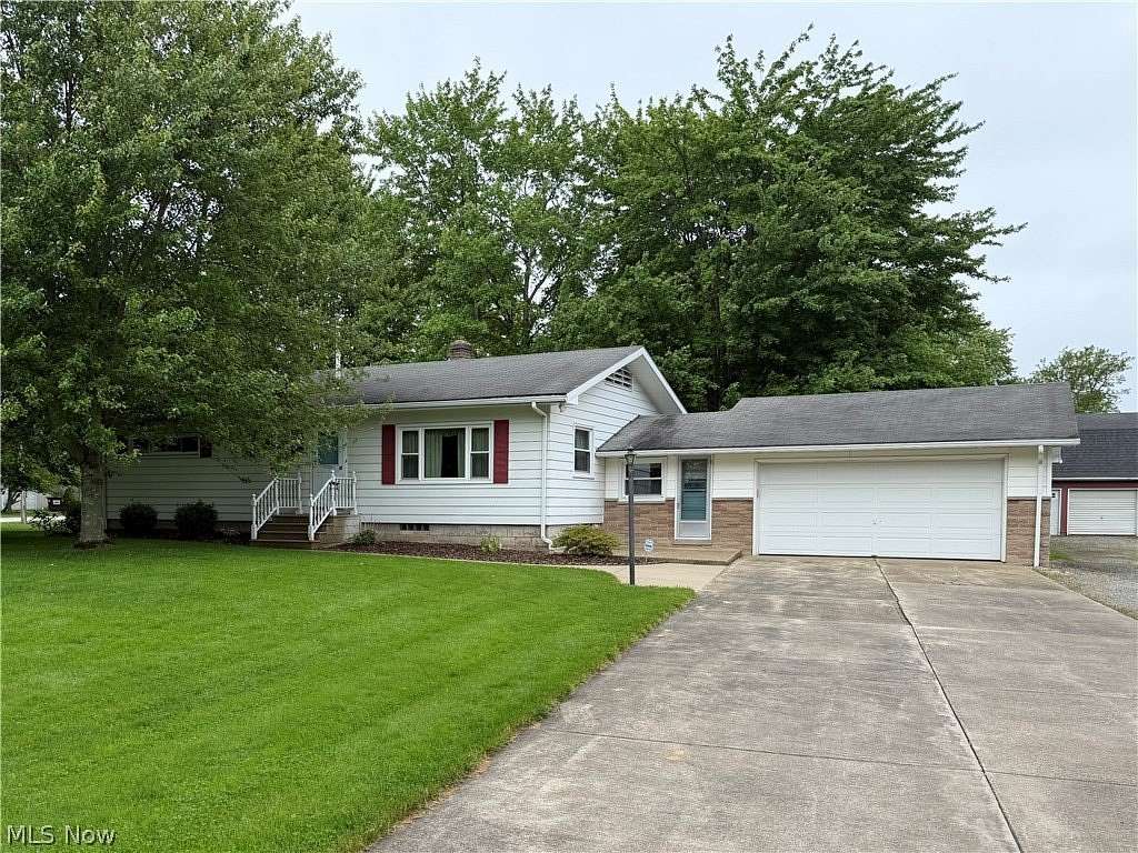 2.39 Acres of Land with Home for Sale in Cortland, Ohio